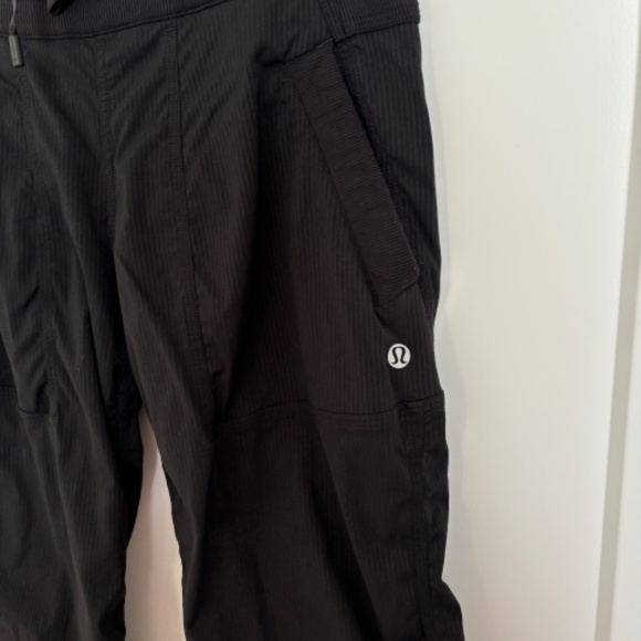 Lululemon Studio Crop Size 2 Black - Picture 12 of 15